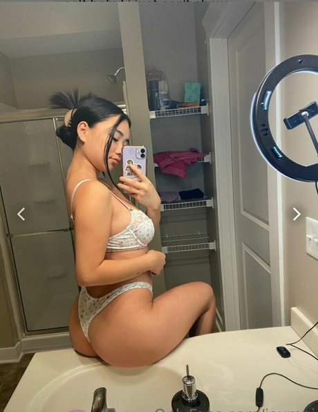 Joyce Zheng xxx model picture