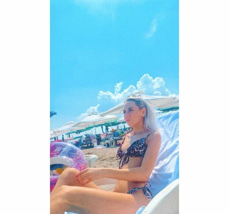 Minhas Edit actriz de alta definición galerías