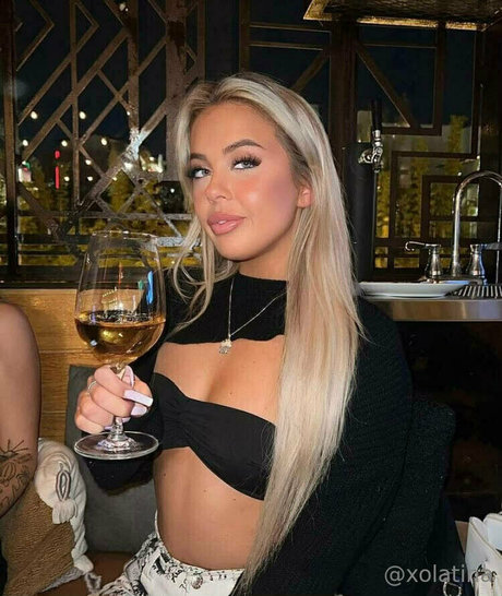 xolatina estrella del arte foto