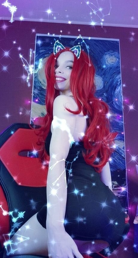 lil holly bonita modelo imágenes