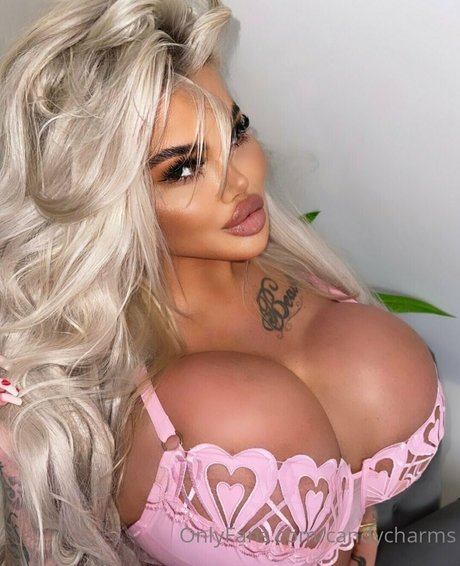 candycharms modelo desnuda foto