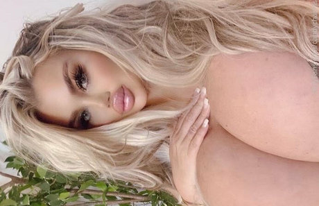 candycharms actrice érotique photos