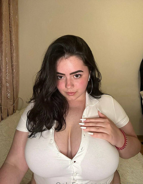 curvylizzz actrice des photos