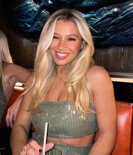 Molly Rainford star du porno gratuite photos