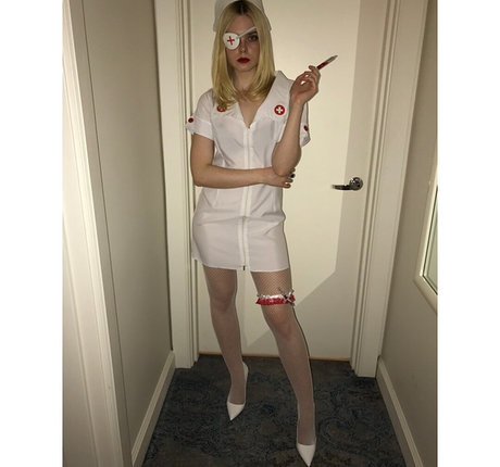 Elle Fanning étoile exclusive photos