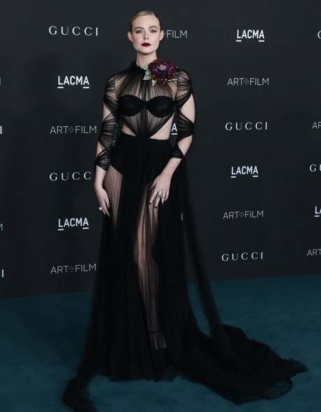 Elle Fanning actriz de desnudos recopilación