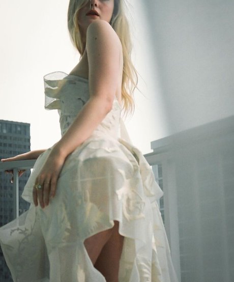 Elle Fanning actrice exclusive img