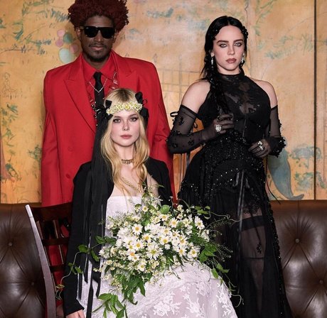 Elle Fanning star du porno de haute qualité image