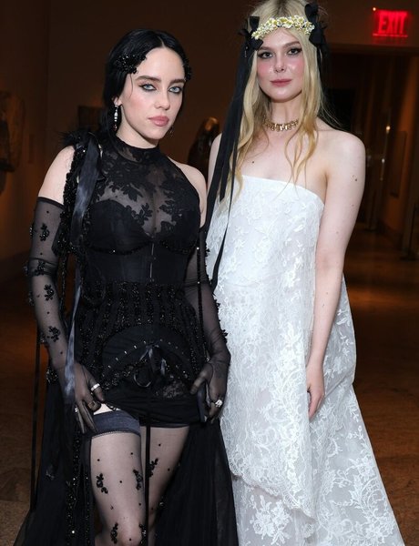 Elle Fanning modelo exclusivo galerías