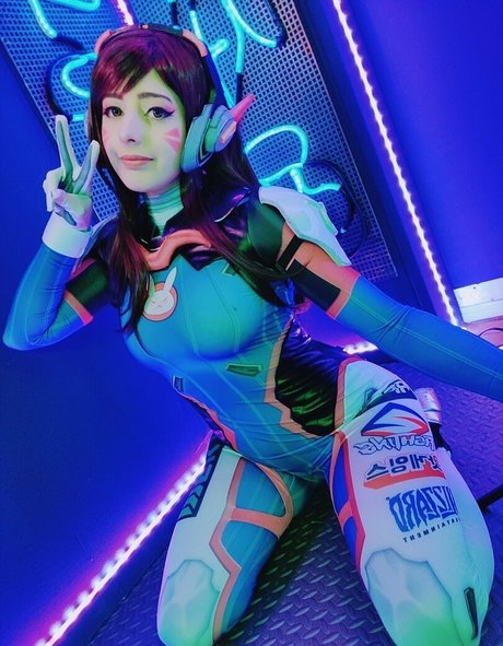 freemikomihokina art modèle archive