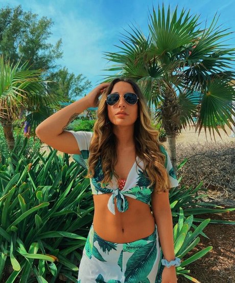 Nadia Amine étoile de l'art galeries