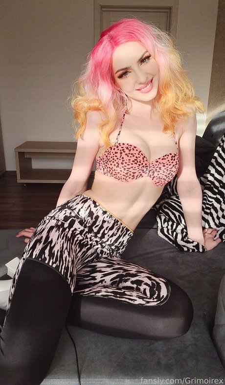 Grimoire estrella porno bonita galería