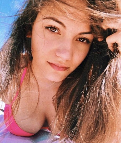 AlexiaRaye estrella porno de arte archivo