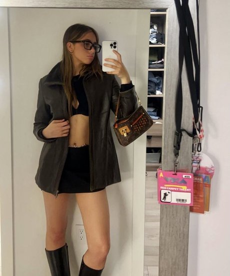 Tate McRae modelo bonita imagen