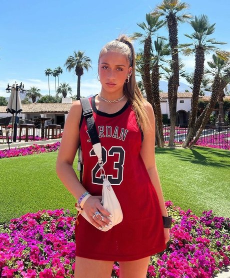 Tate McRae estrella del sexo imágenes