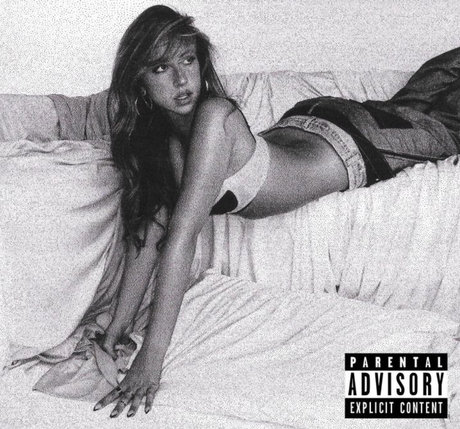 Tate McRae star du porno sexy image