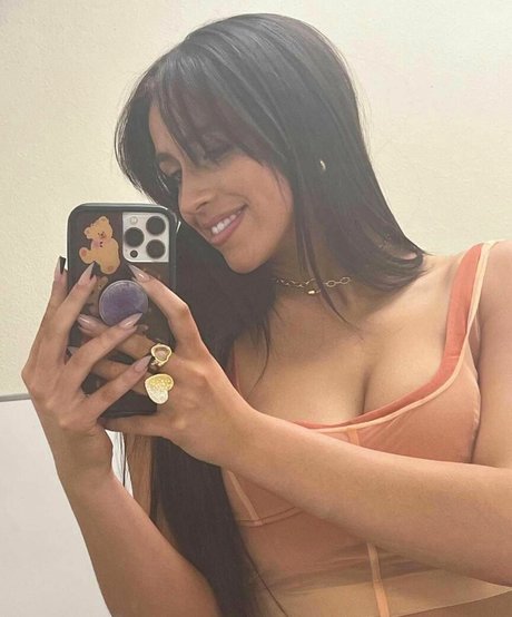 Tate McRae modèle sexy archive