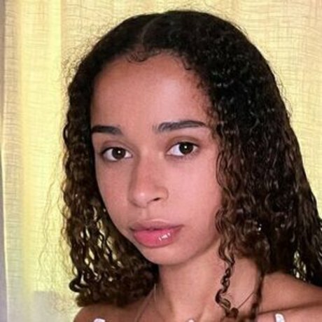 jambajuiced estrella desnuda imágenes