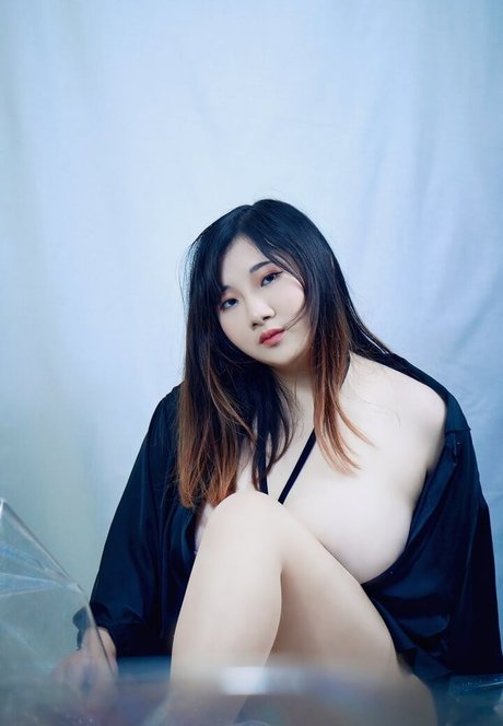 Ai Melody27 adult actress pics
