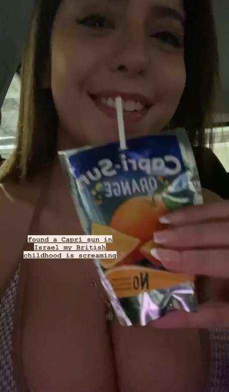 Coral Sharon actriz de desnudos fotos