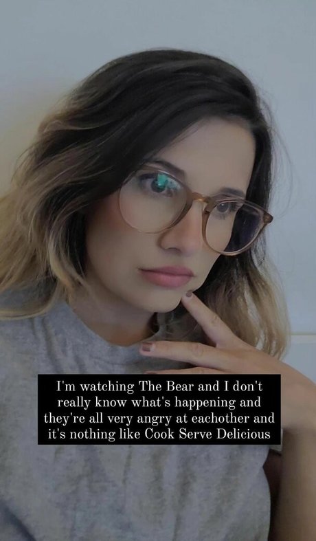 Cadaea jolie star du porno galerie