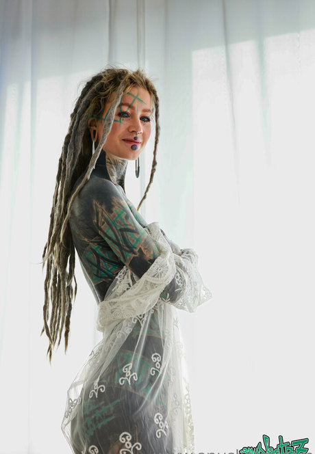 Anuskatzz modèles nus archive