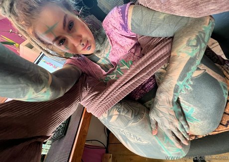 Anuskatzz linda estrella archivo