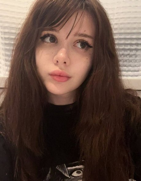 frauleinmilk star exclusive photo