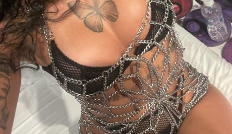 AZZY xxx étoile galerie