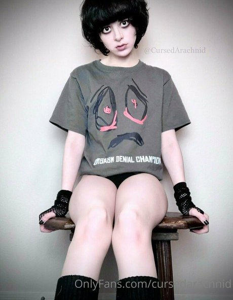 CursedArachnid actriz exclusiva fotos