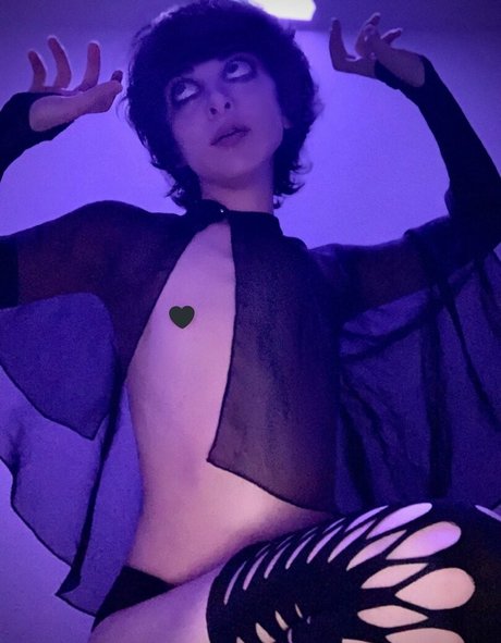 CursedArachnid model nude pic