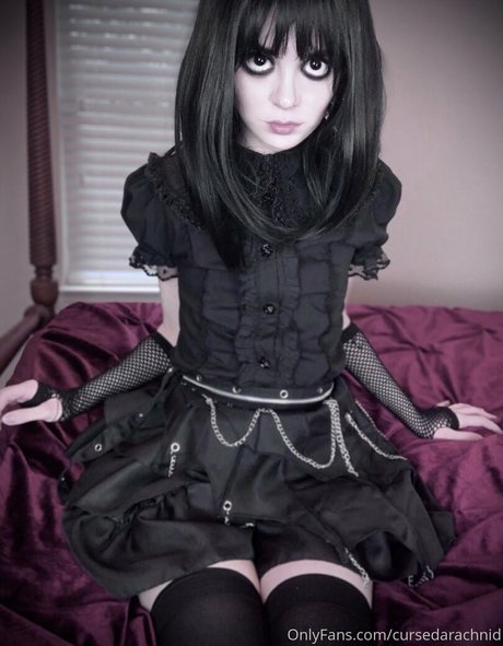 CursedArachnid beautiful actress pic