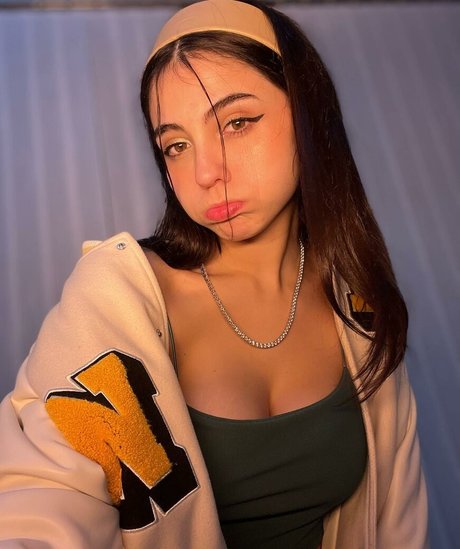 iaaras2 pornstar hot image