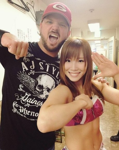 Kairi Sane star pornographique photo