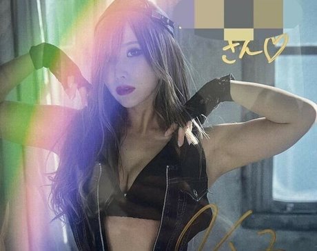 Kairi Sane estrella porno exclusiva galería