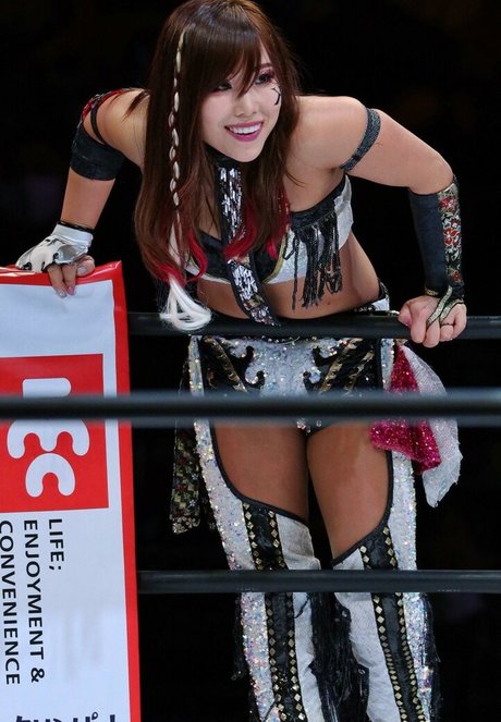 Kairi Sane actriz desnuda imagen