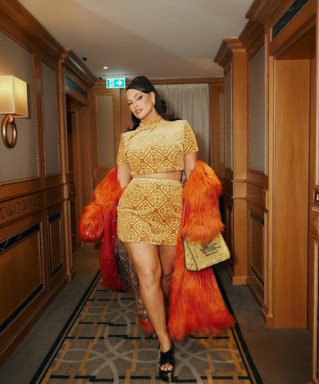 Ashley Graham arte estelar imagen