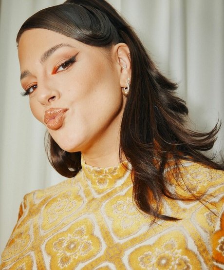 Ashley Graham hermosa modelo foto