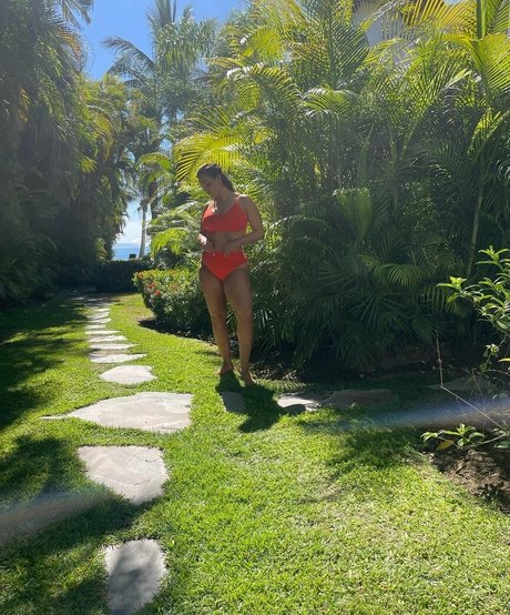 Ashley Graham estrella desnuda foto