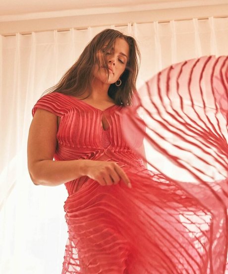 Ashley Graham modèle de sexe images
