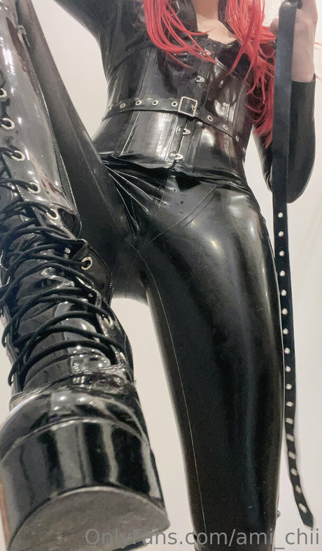 ami chii joli modèle image