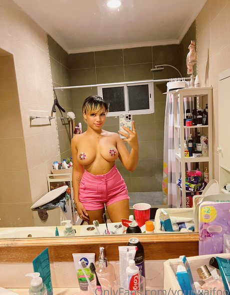 yourwaifoo art de star du porno photo