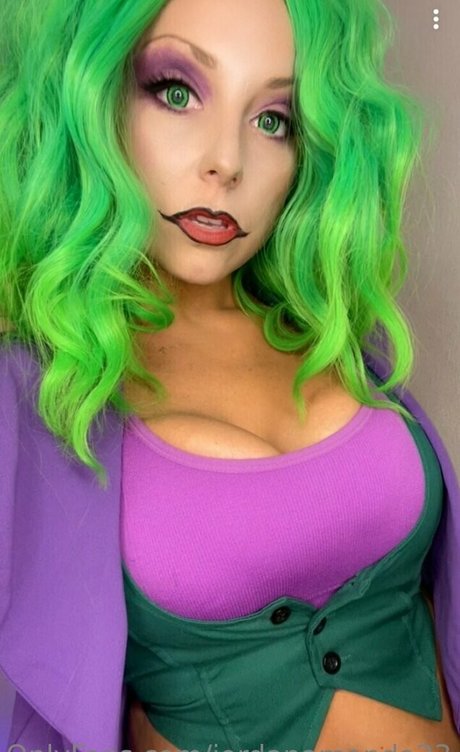 Jordanamanda23 Miniature