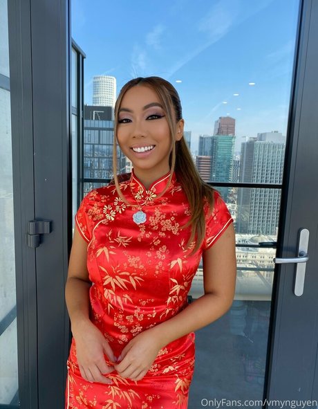 vmynguyen modelo desnudo galería