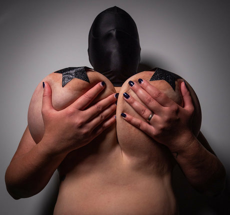 Nina Phoenix star du porno de haute qualité collection