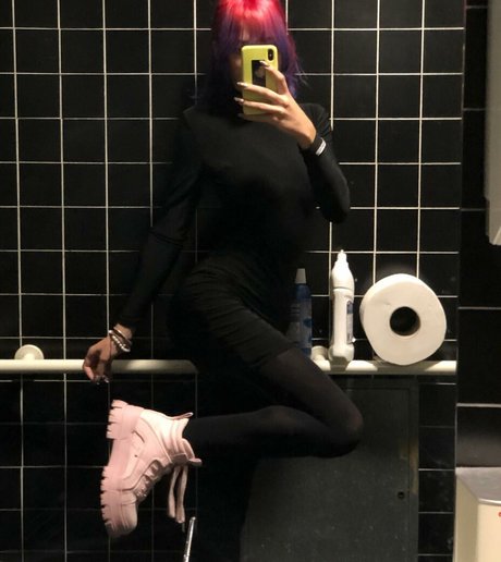 leliloo modelo bonita galería