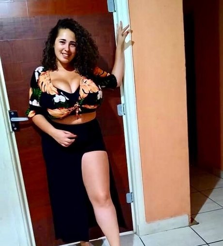 Maria Clara Tavares estrella porno caliente galería