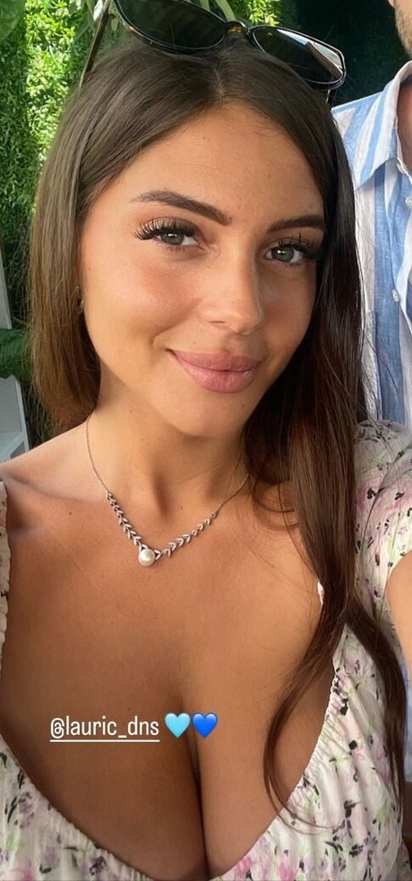 Bella mnz modelo de arte foto