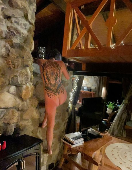 whiterabbitsx nus de stars du porno images