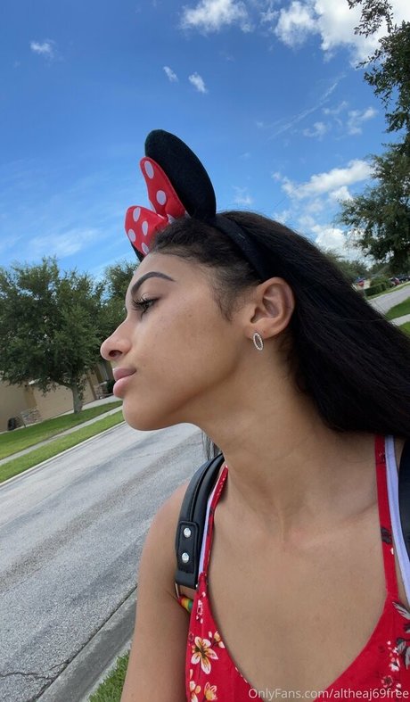 altheaj69free star érotique galerie